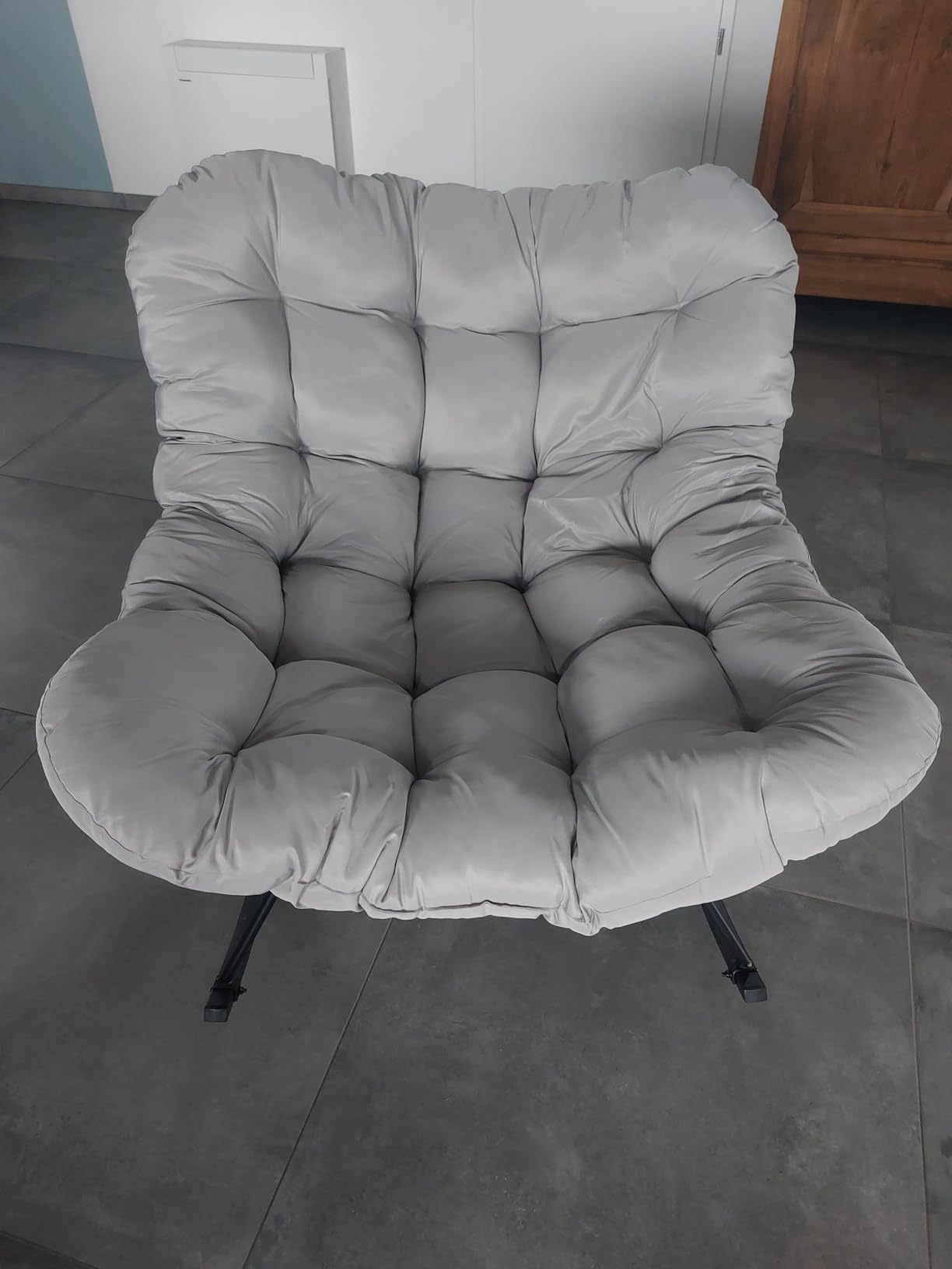 Πολυθρόνα lounge με λίκνισμα και μαξιλάρι Cloud Comfort